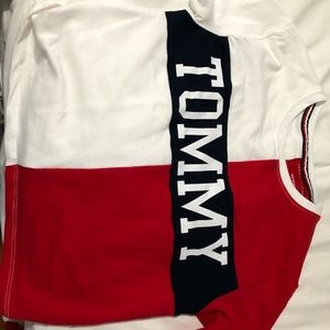 Long sleeve cropped Tommy Hilfiger tee